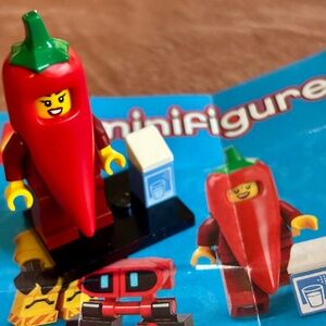 "Chili Costume Fan" LEGO Series 22 with Stand, Accessories & Pamphlet